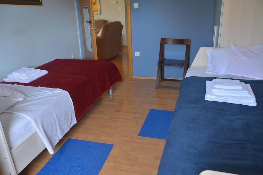 Apartman Ana Pula - Calm, Free Parking, Close To Center Bagian luar foto